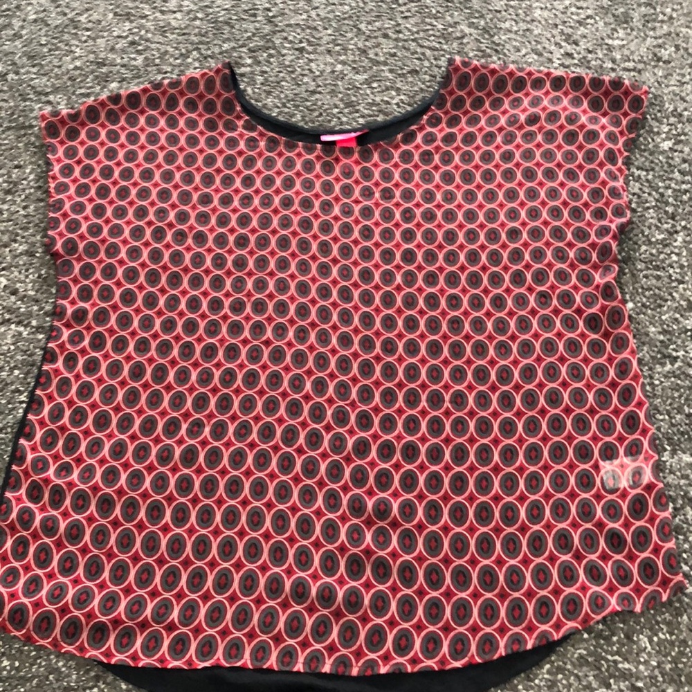 Red and black top